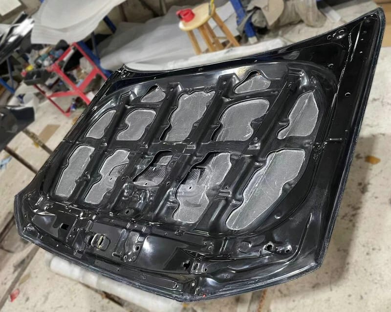 Toyota Tacoma TR Style Carbon Fiber Vented Hood Bonnet with Hood Scoop