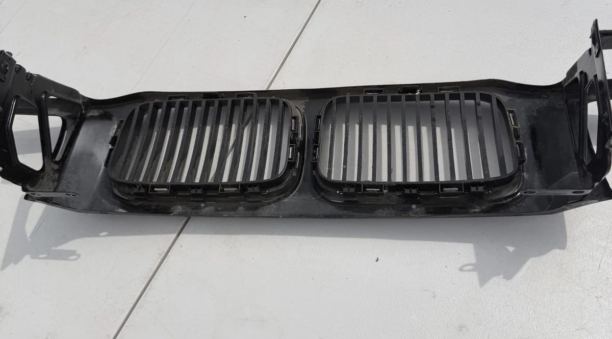 1996 BMW M3 Front Nose Panel Grille Support OEM